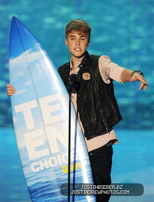 normal_Justin2BBieber2B20112BTeen2BChoice2BAwards2BShow2BQbLKiDVwt1al