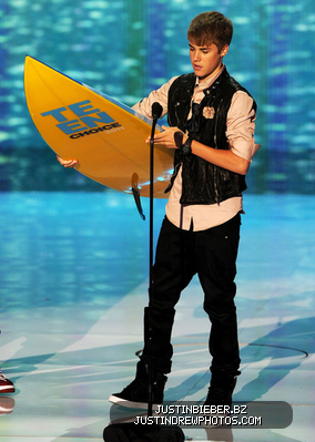 normal_Justin2BBieber2B20112BTeen2BChoice2BAwards2BShow2BVRifuQyw73kl