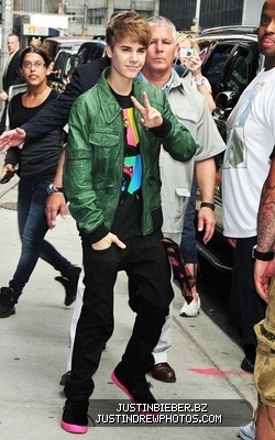 normal_justin-bieber-062211a-3