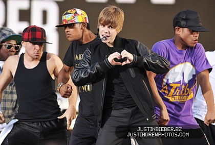 normal_justin-bieber-JS1_8197J_John_17394298_Max