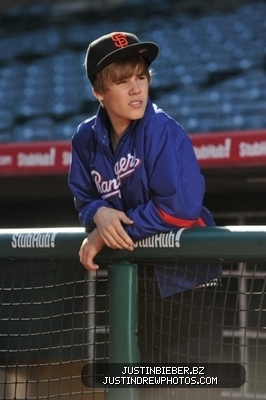 normal_MLB_Bieber_jpg_LR1_fc2230542fac4e349ca7cdaf067a72c7