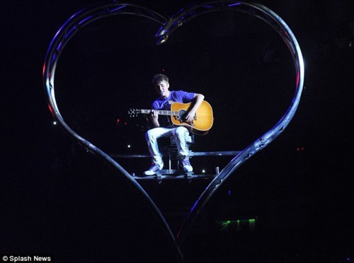 tumblr_lmpv58SGu01qgqpn7 - justin bieber 3