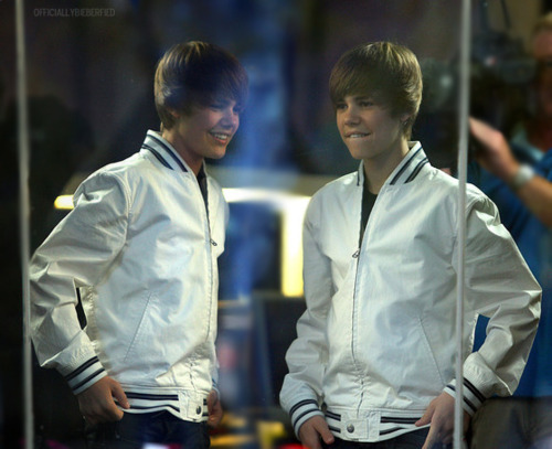 tumblr_lmq310QdEn1qc1s2zo1_500 - justin bieber 3