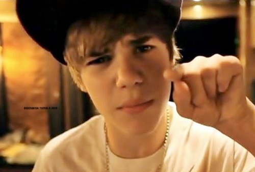 tumblr_lmrb88brUM1qidcw1o1_500 - justin bieber 3