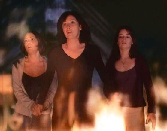 Charmed_1x01_009 - charmed