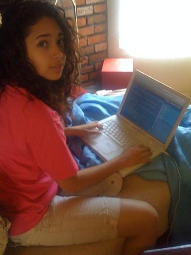 qtupbuzmfiuocxeihsi - Jasmine V 1