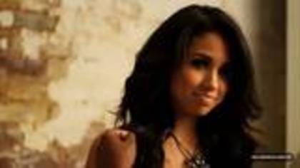 th_Jasmine-V-New-Photo-Shootwww_savevid_com_flv_000095846