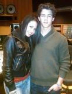 th_nick-jonas-jasmine-villegas-togethe