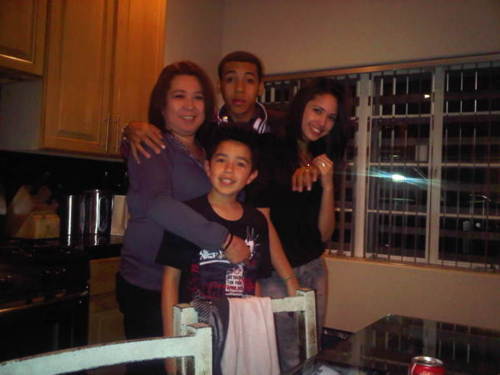 tumblr_lh41kdtIY11qdd0peo1_500