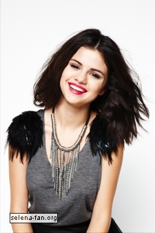 024 - selena gomez