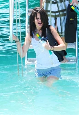 selenaselenafan01 - selena gomez