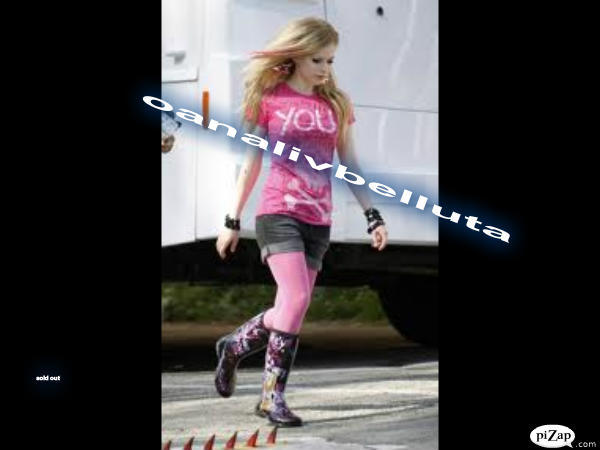 sold out! - 0 poze    rare    cu    avril     lavigne 0