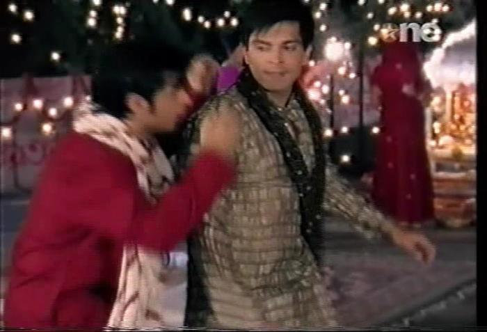 1 - DILL MILL GAYYE KaSh As AR Diwali Caps