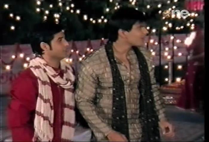 1 (10) - DILL MILL GAYYE KaSh As AR Diwali Caps