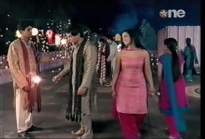 1 (99) - DILL MILL GAYYE KaSh As AR Diwali Caps