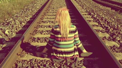 vreau sa ma omor pe sina de tren
