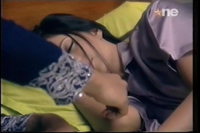 1 (30) - DILL MILL GAYYE KaSh As AR Lonawala Bedroom Scene Caps