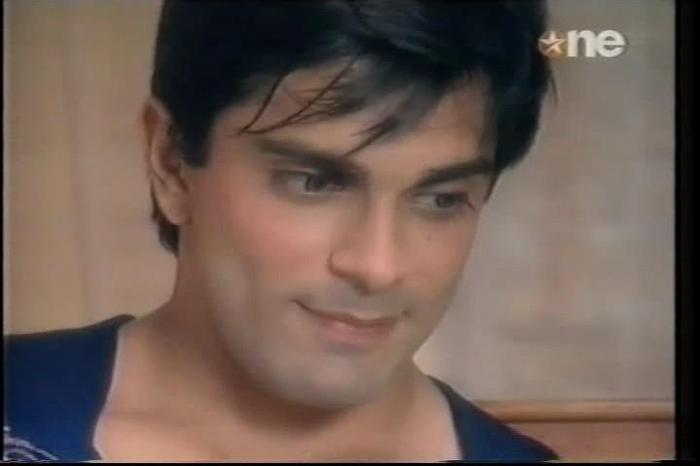 1 (79) - DILL MILL GAYYE KaSh As AR Lonawala Bedroom Scene Caps