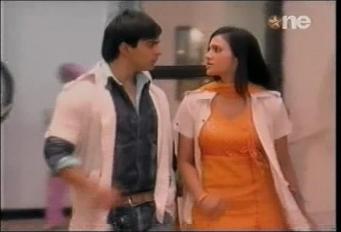 1 (7) - DILL MILL GAYYE  KaSh As AR Leg Holding I Scene Caps