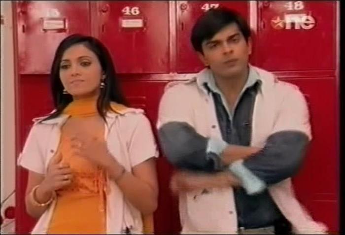 1 (31) - DILL MILL GAYYE  KaSh As AR Leg Holding I Scene Caps