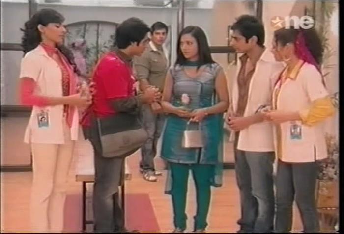 1 (4) - DILL MILL GAYYE KaSh As AR Leg Holding II Scene Caps