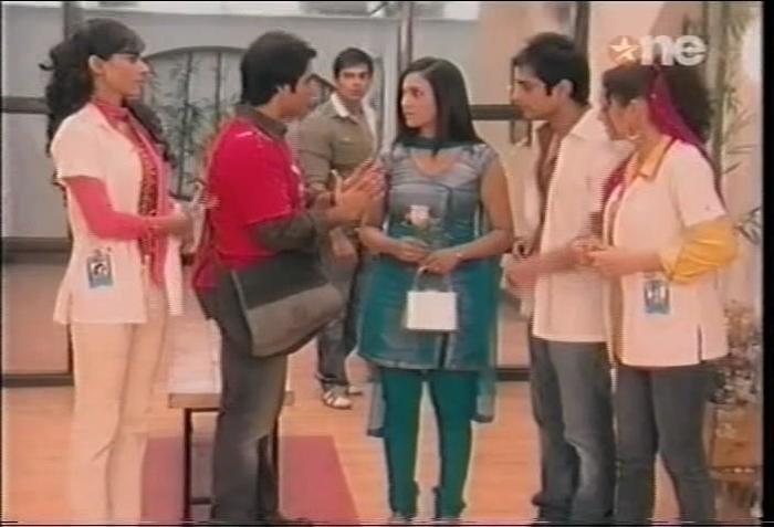 1 (5) - DILL MILL GAYYE KaSh As AR Leg Holding II Scene Caps