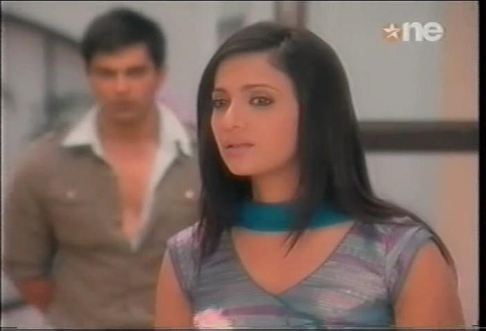 1 (9) - DILL MILL GAYYE KaSh As AR Leg Holding II Scene Caps