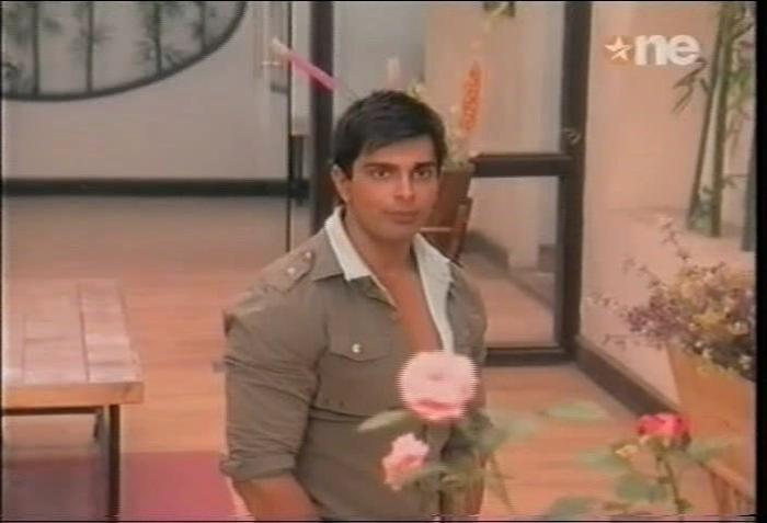 1 (126) - DILL MILL GAYYE KaSh As AR Leg Holding II Scene Caps