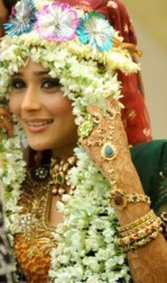 294305_233183706725678_135684943142222_699535_4013358_n - Sadhna-Sara Khan1