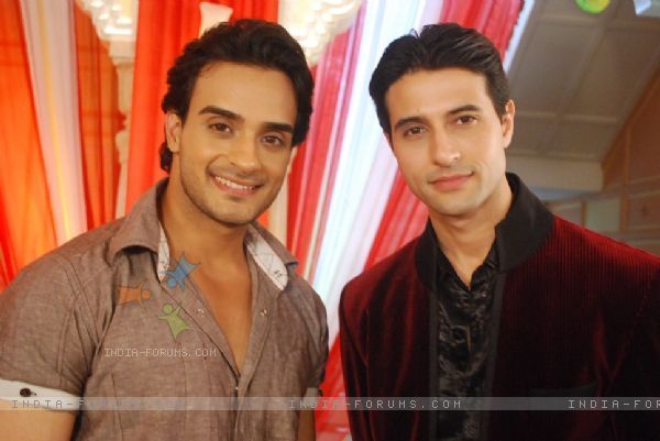 90081-angad-with-apoorva