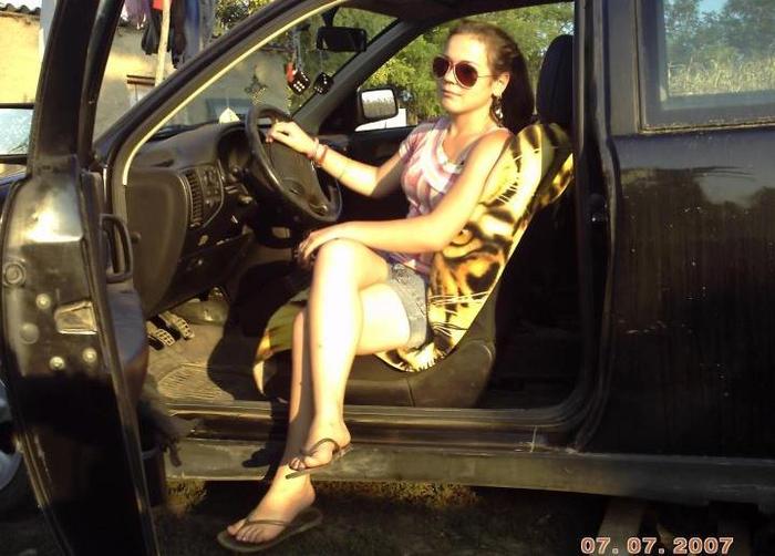 305730_211803408881170_100001545381720_606446_2251060_n