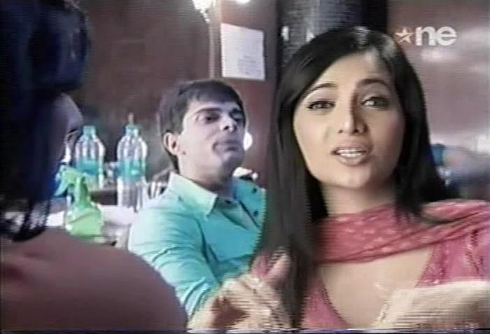 1 (6) - DILL MII GAYYE KaSh Random Caps