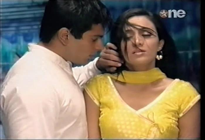 1 (183) - DILL MII GAYYE KaSh Random Caps