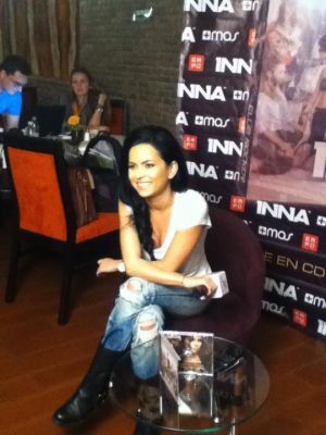 normal_002~37 - 2011 10 5 - Inna interview for press magazine and TV in Mexico