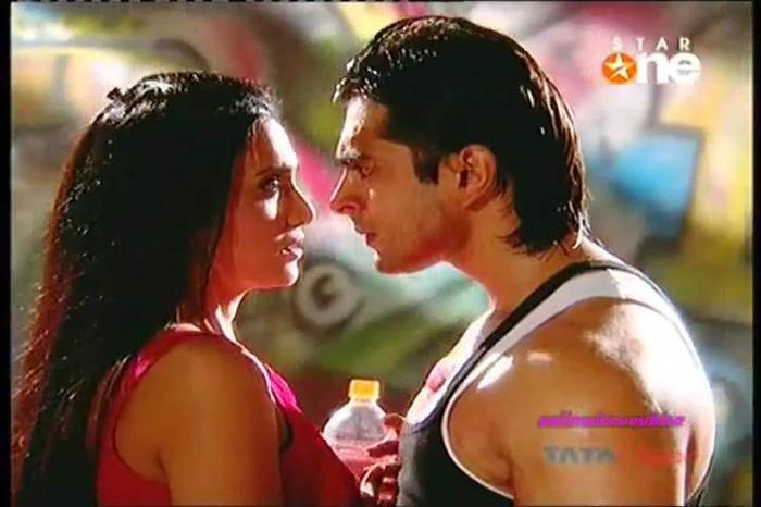 1 (9) - DILL MILL GAYYE KaSh As ArSh Falling In Love Promo Caps