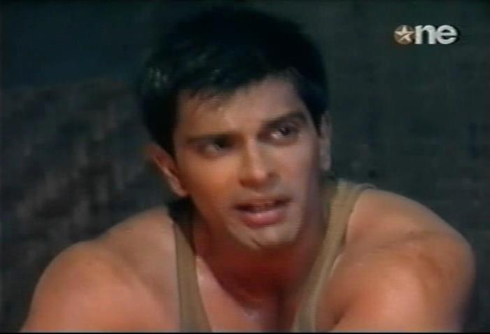 1 (11) - DILL MILL GAYYE KaSh As AR Jungle Staring Caps