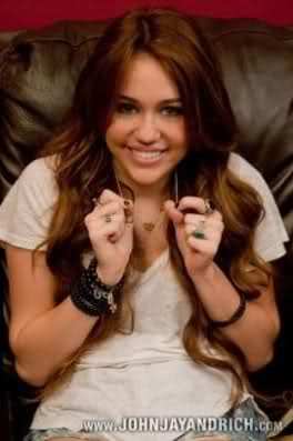 1531kqp - miley-cyrus