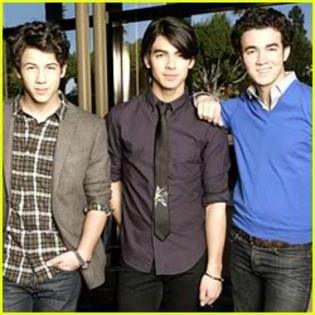 jonas-bros-screening-blog