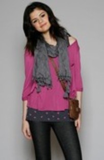 16486062_NPSOAUFXN - Selena-Gomez