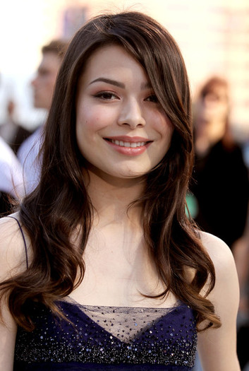 miranda-cosgrove-398643l - miranda cosgrove