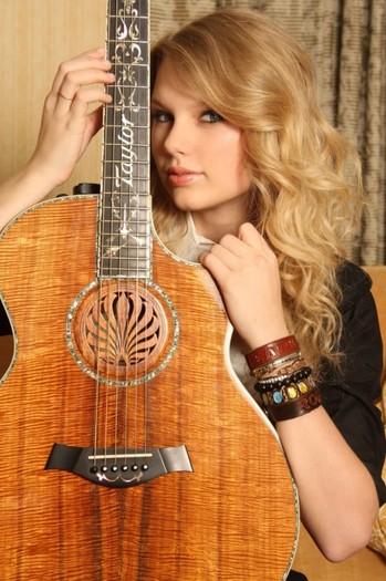 Taylor_Swift_01