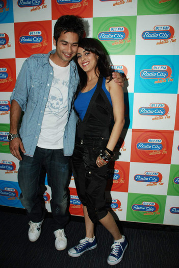 shahid-genelia-radio