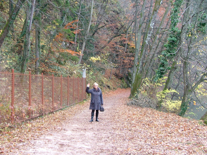 o orà de mers pe jos in jurul lacului