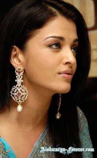 Aishwarya-Rai-58009,300914,36