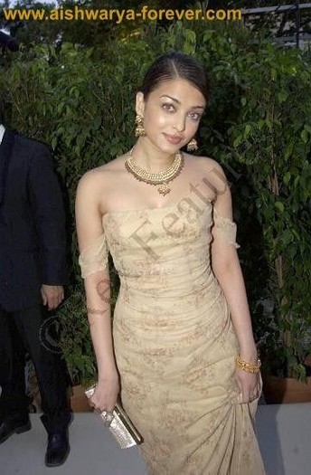 Aishwarya-Rai-58009,300993,39