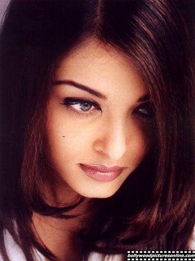 Aishwarya-Rai-58009,300999,39