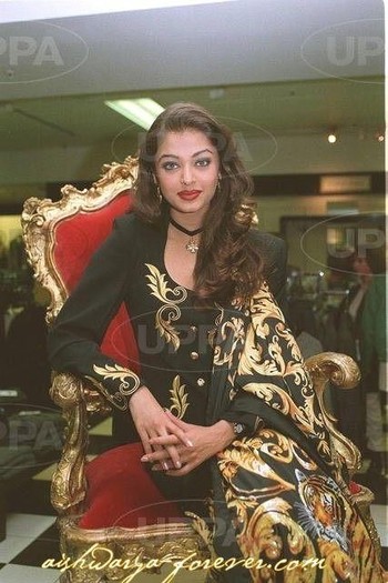 Aishwarya-Rai-58009,311906,54