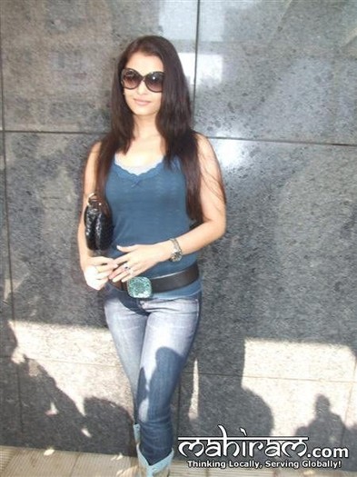 Aishwarya-Rai-58009,311932,54