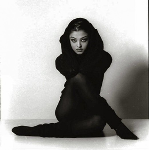 Aishwarya-Rai-58009,313763,54 - cea mai frumoasa actrita indiana