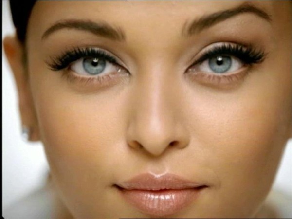 Aishwarya-Rai-58009,313771,54
